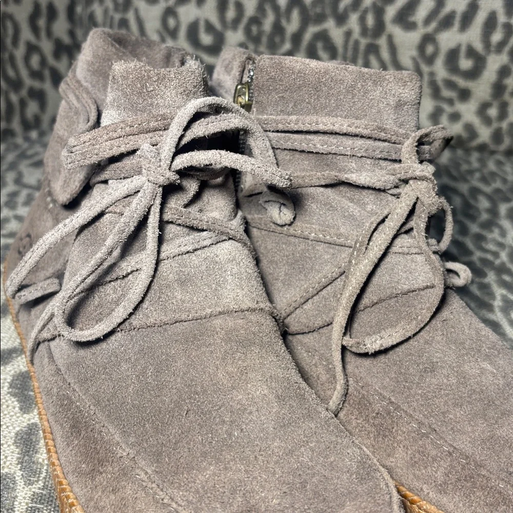 NWOB UGG Reid moccasin bootie in slate brown suede casual boho lace zip bootie 7